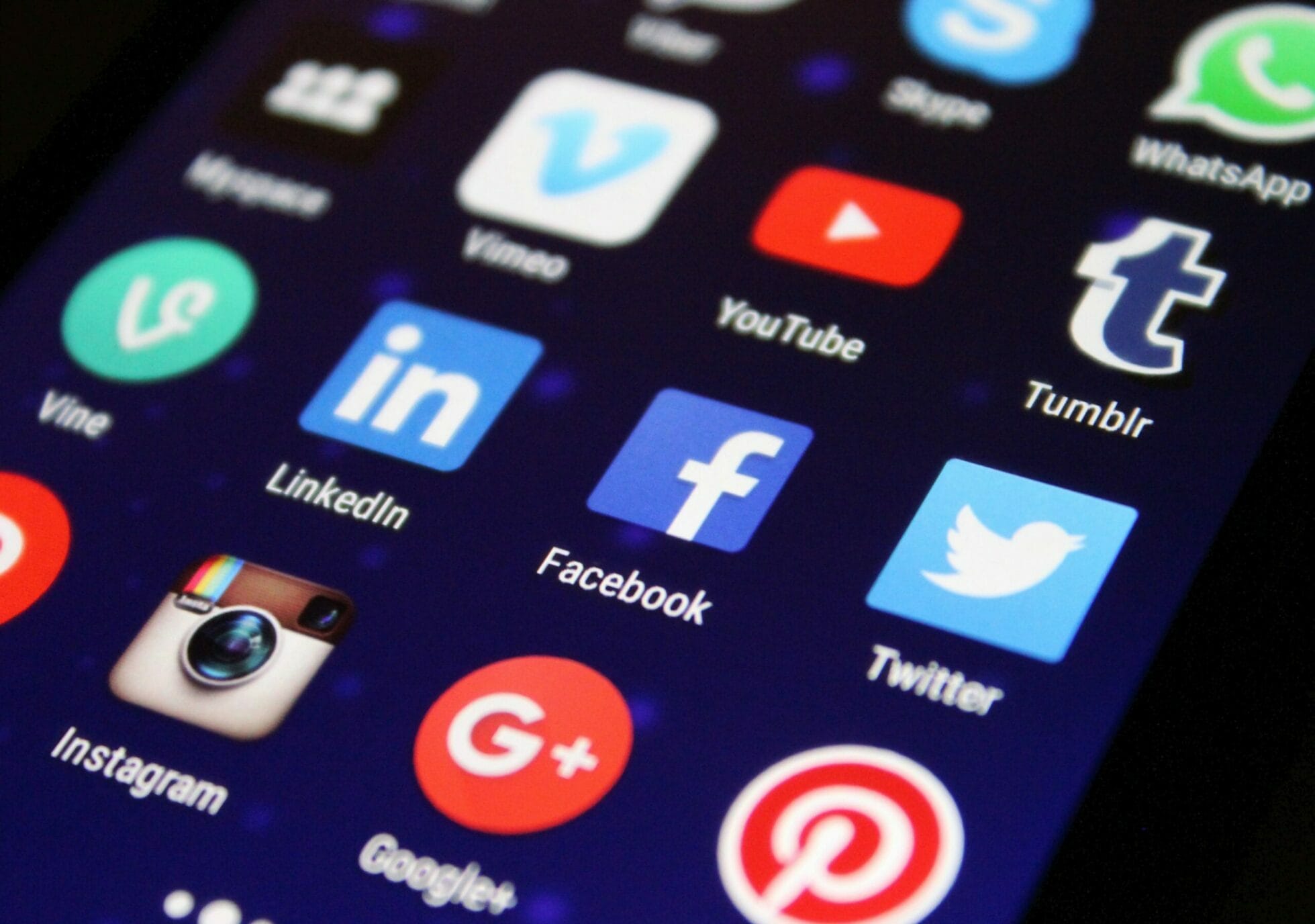 Social Media: Social Network Usage Stats 